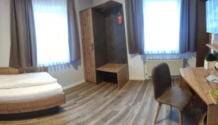 Hotel Restaurant Zeppenfeld 3*